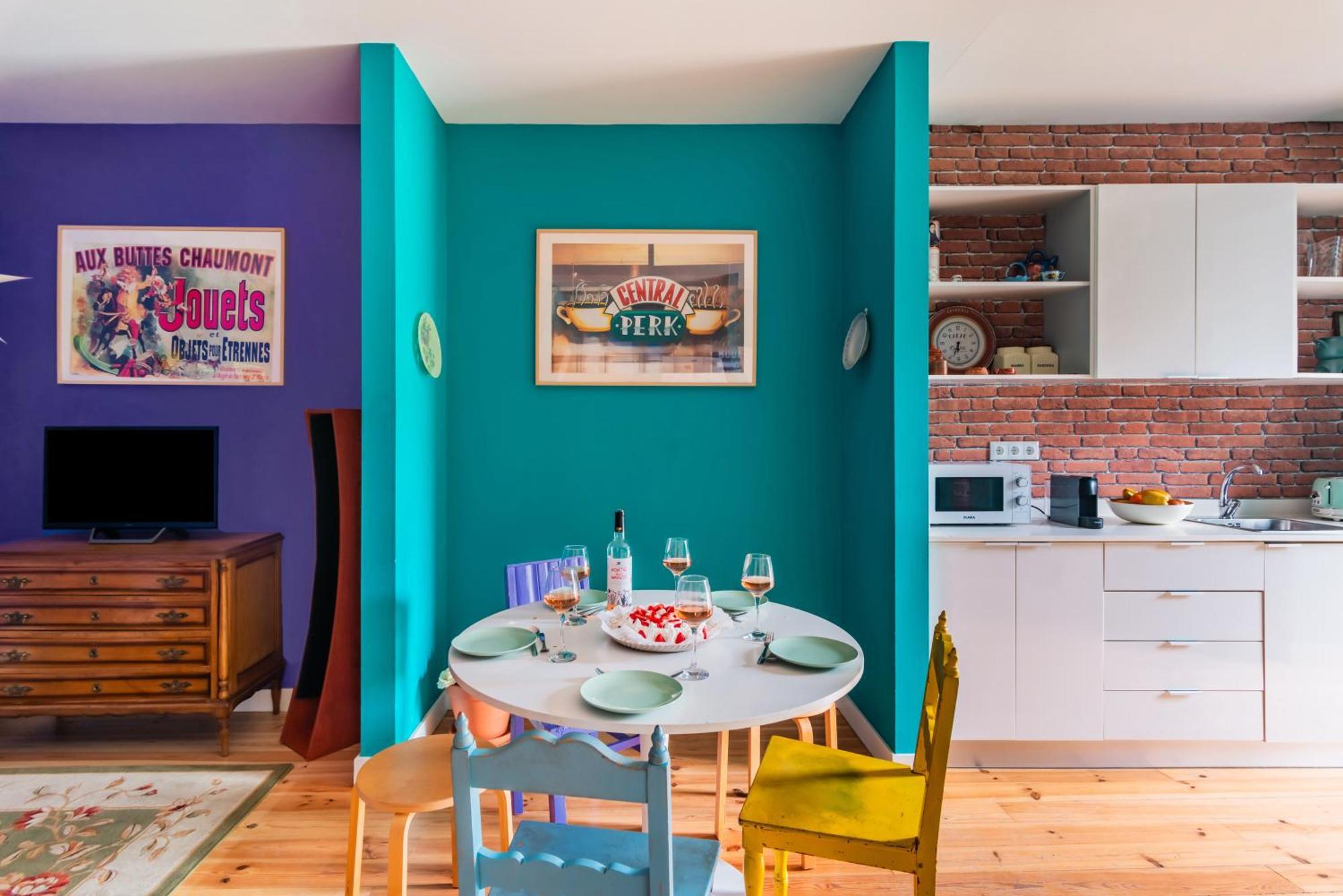 Monica's Place A Friends' Inspired Apartment Lisbon